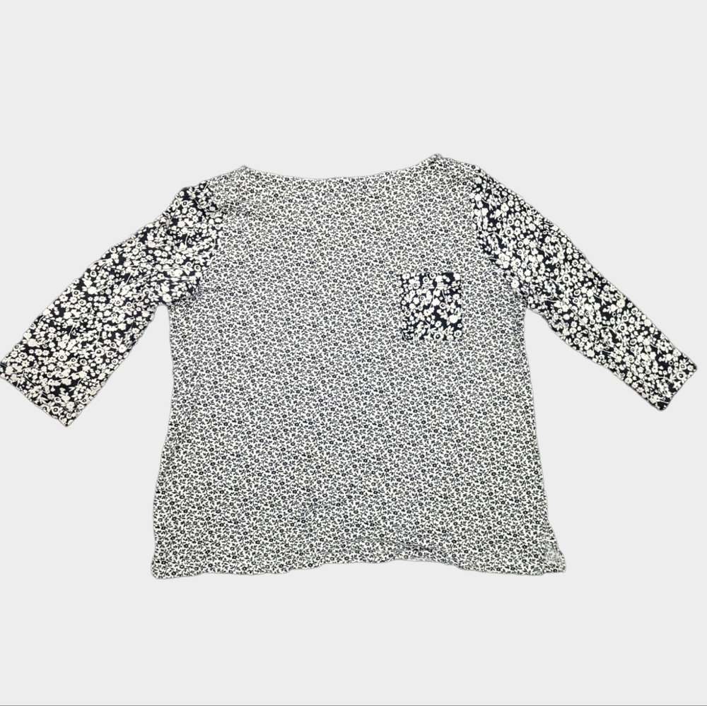 Black and White floral medium length sleeve Loft shirt